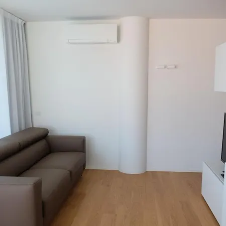 Apartmán Shine 06 *